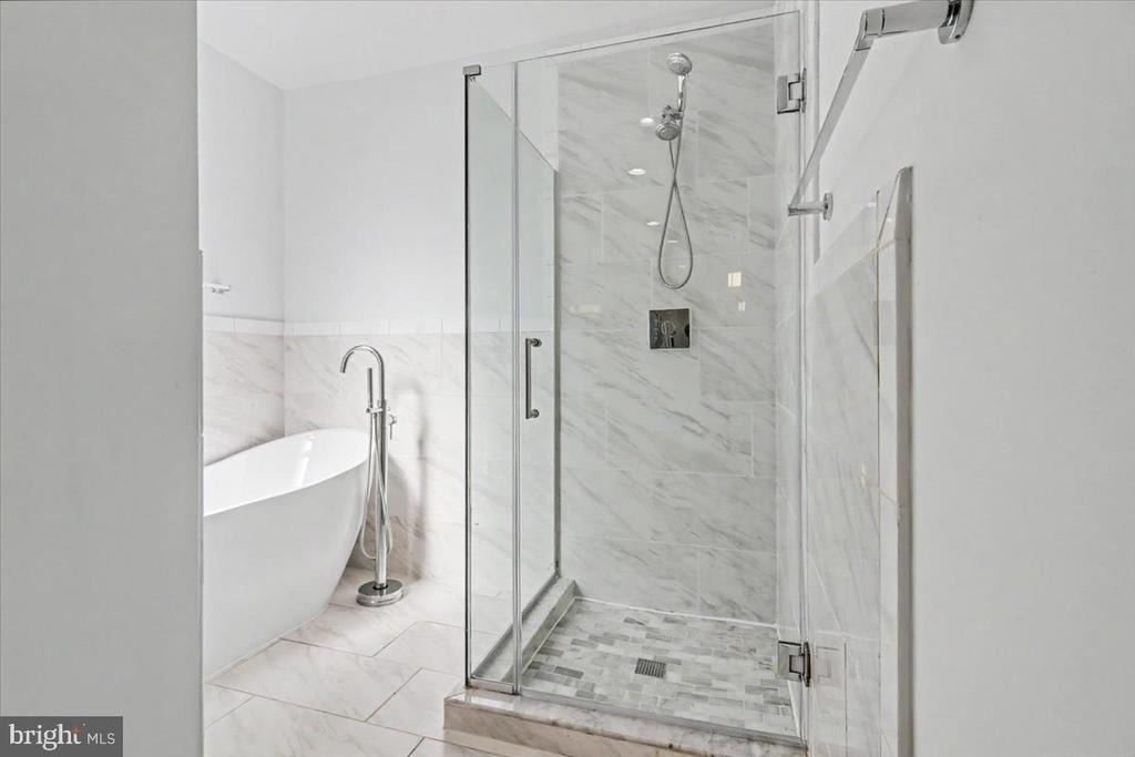 1518 Tasker Street - Photo 15