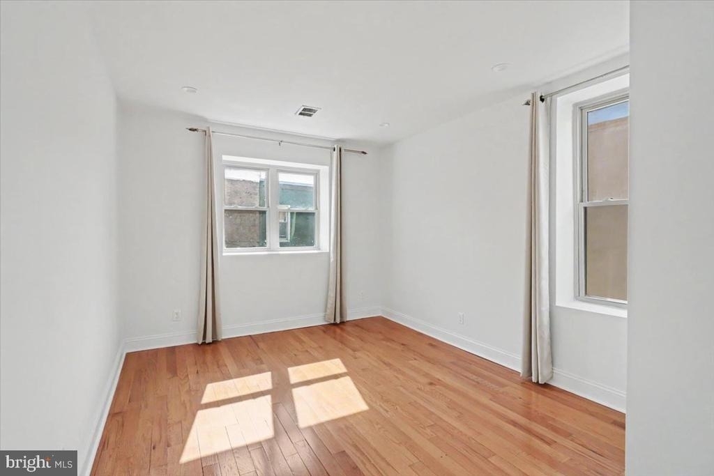 1518 Tasker Street - Photo 11