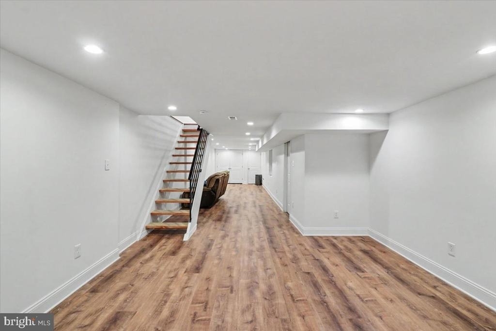1518 Tasker Street - Photo 9