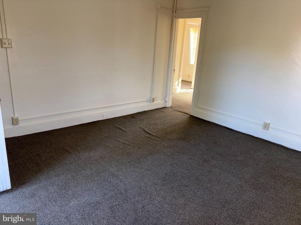 261 N. York Street - Photo 1