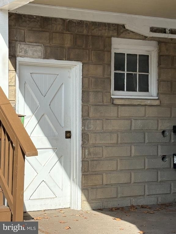 261 N. York Street - Photo 9