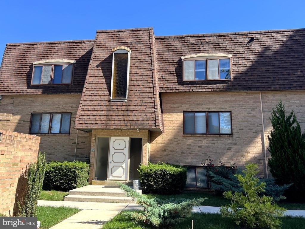 33 Windermere Avenue - Photo 0