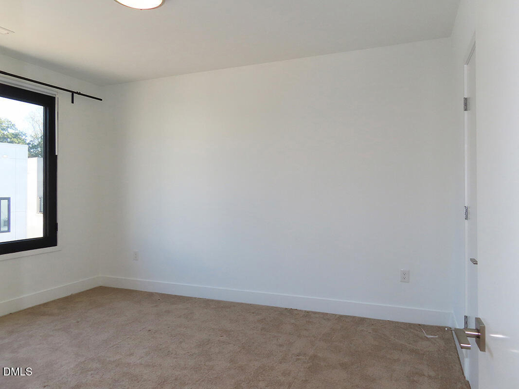 1112 Nova Street - Photo 11