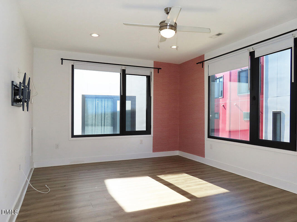 1112 Nova Street - Photo 1