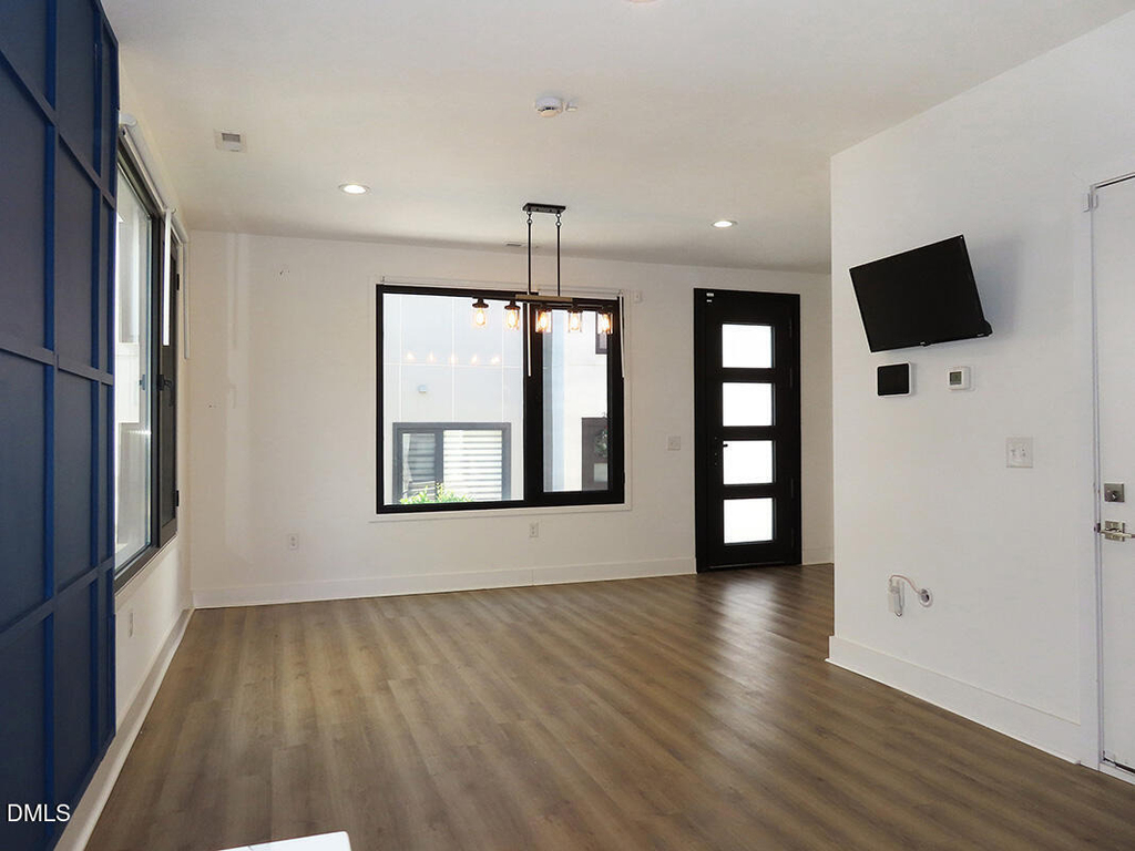 1112 Nova Street - Photo 3