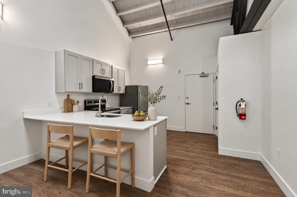 123 S Main Street - Photo 16