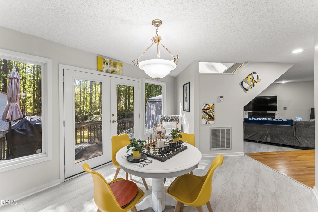 830 Lake Forest Drive - Photo 7