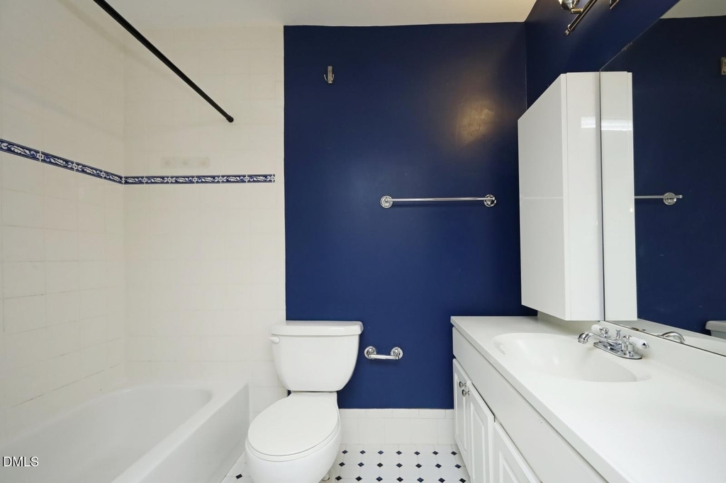 708 1/2 Glenwood Avenue - Photo 25