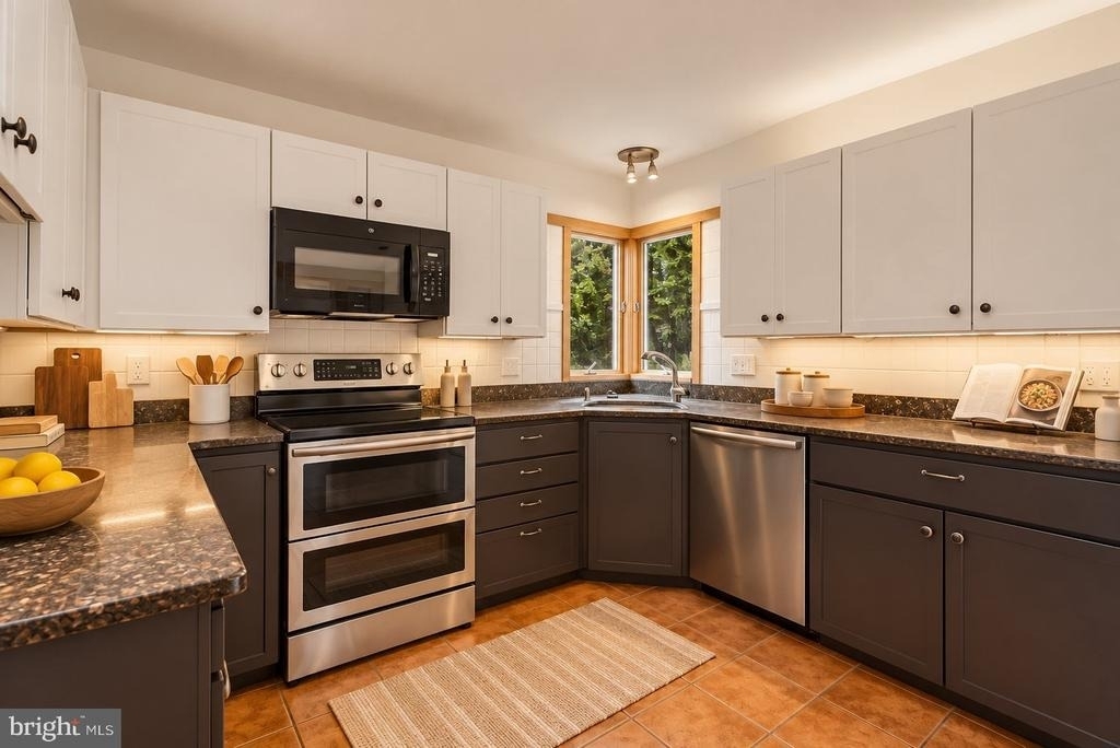 165 Heather Lane - Photo 7