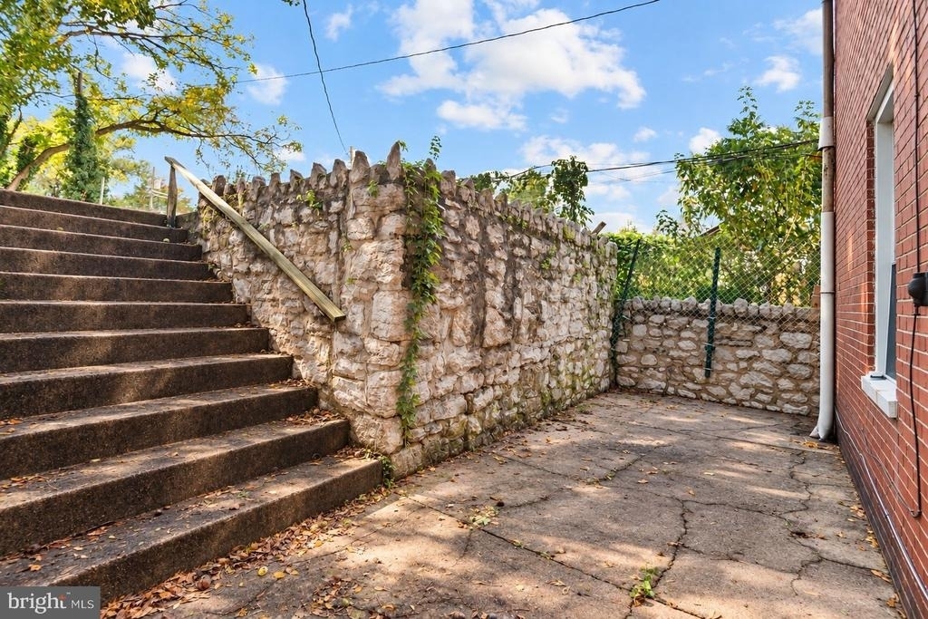 63 Antietam Street E - Photo 16