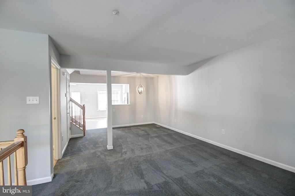 1121 Lindsay Lane - Photo 10