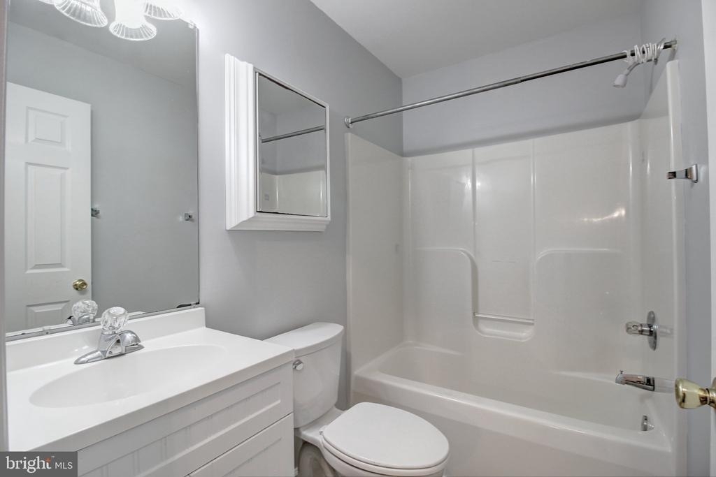 1121 Lindsay Lane - Photo 18