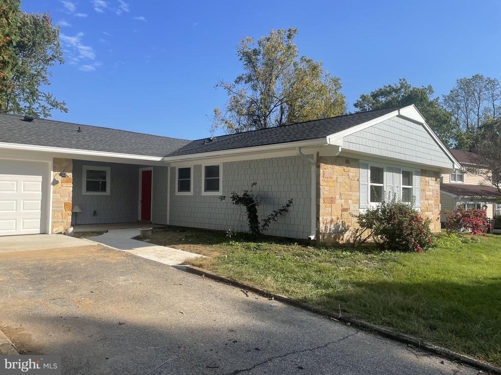 2707 Fawn Lane - Photo 0
