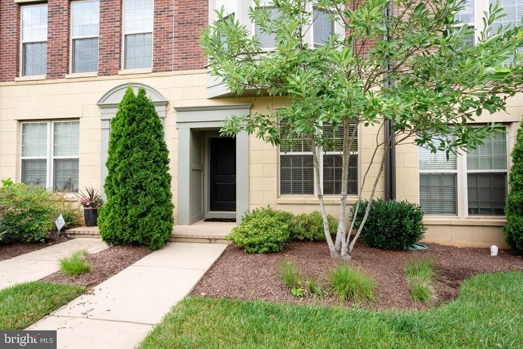 815 Fair Winds Way - Photo 2