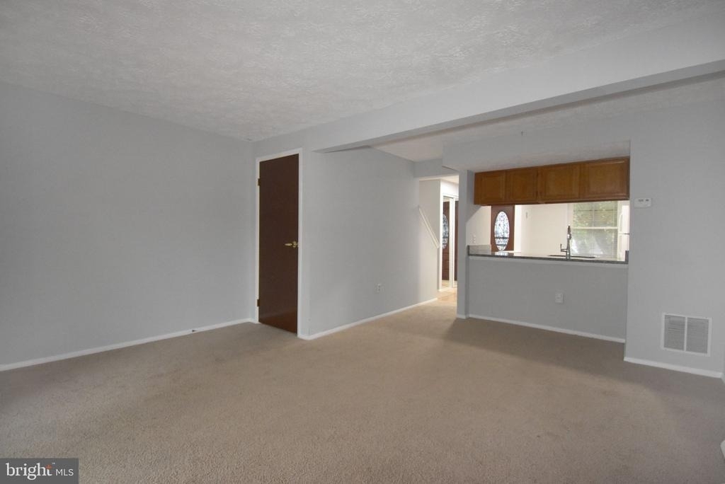 2839 Shepperton Terrace - Photo 9