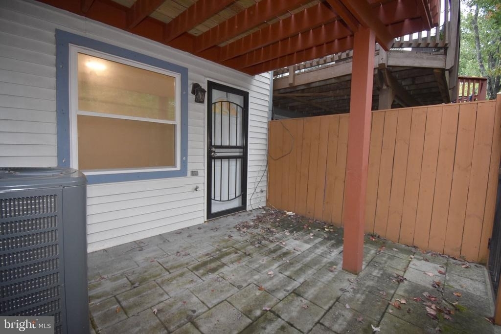 2839 Shepperton Terrace - Photo 29