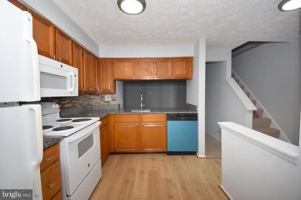 2839 Shepperton Terrace - Photo 5