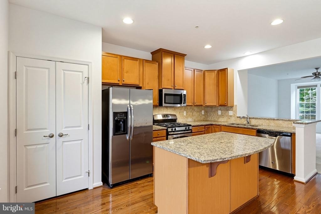9448 Paragon Court - Photo 11