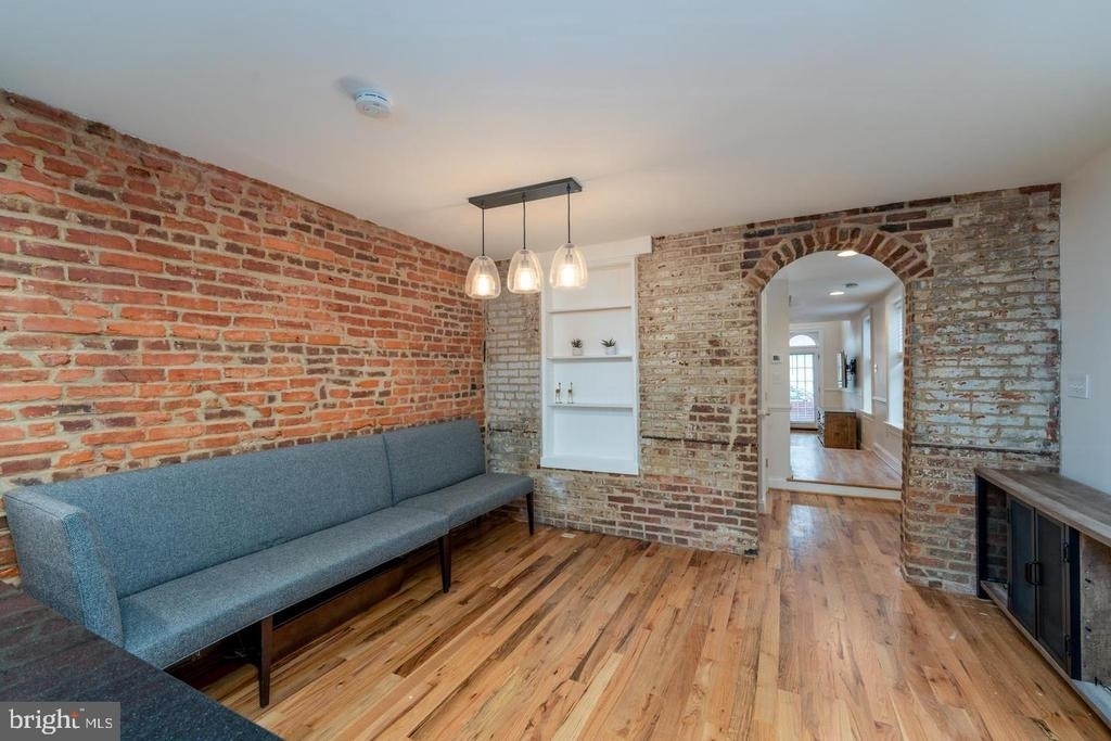 2729 Hudson Street - Photo 14