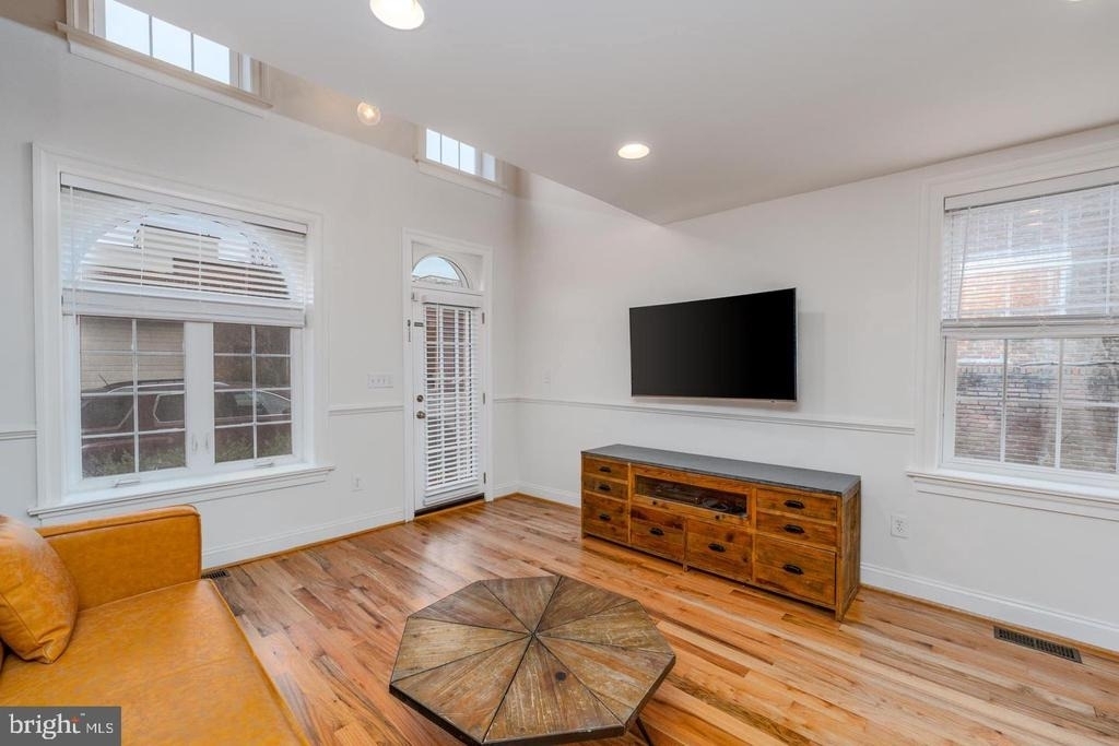 2729 Hudson Street - Photo 25