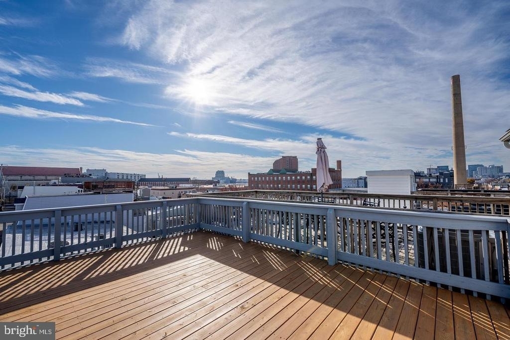 2729 Hudson Street - Photo 4