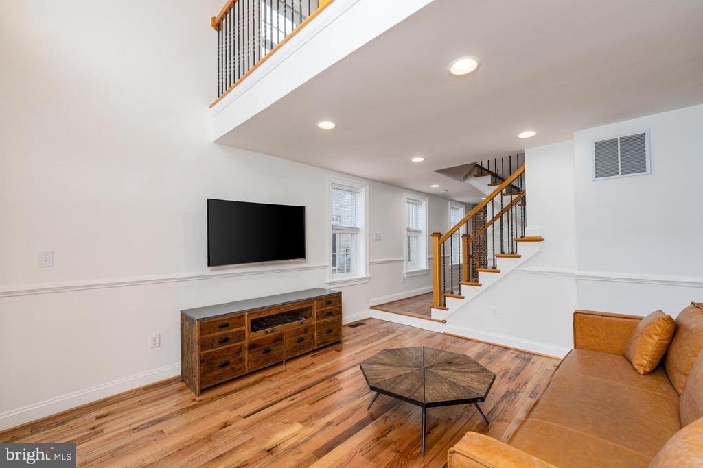 2729 Hudson Street - Photo 26
