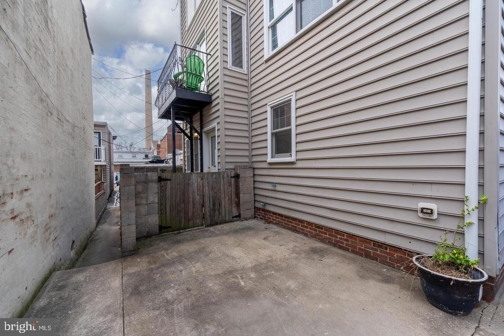 2729 Hudson Street - Photo 17