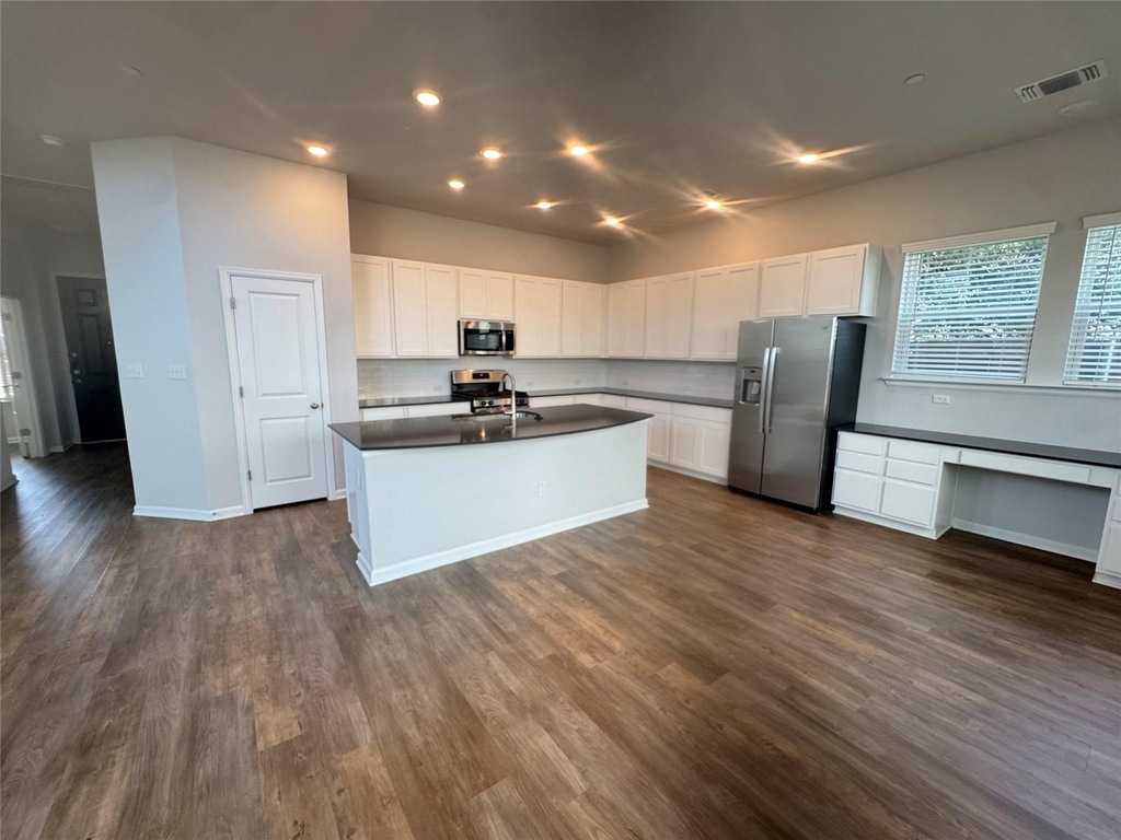 3000 Chisholm Trail Rd - Photo 2