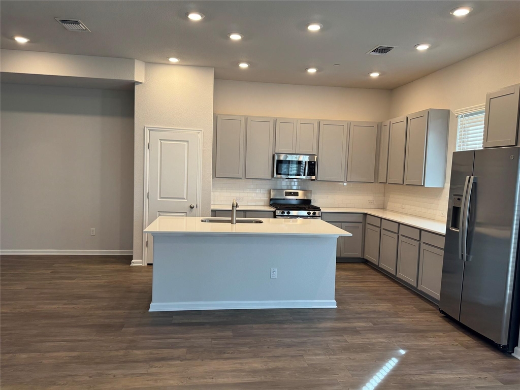 3000 Chisholm Trail Rd - Photo 1