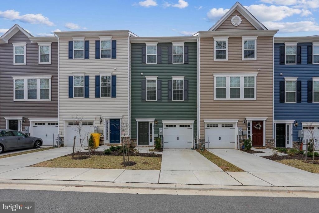 933 Dorchester Cove Road - Photo 0