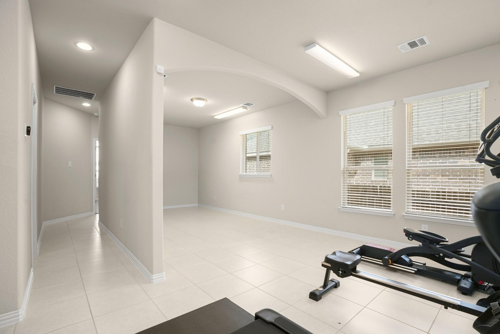 2855 Saint Paul Rivera - Photo 24