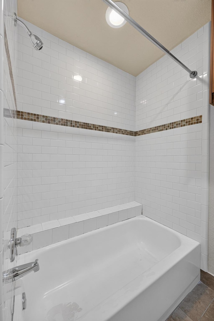 7685 Northcross Dr - Photo 15
