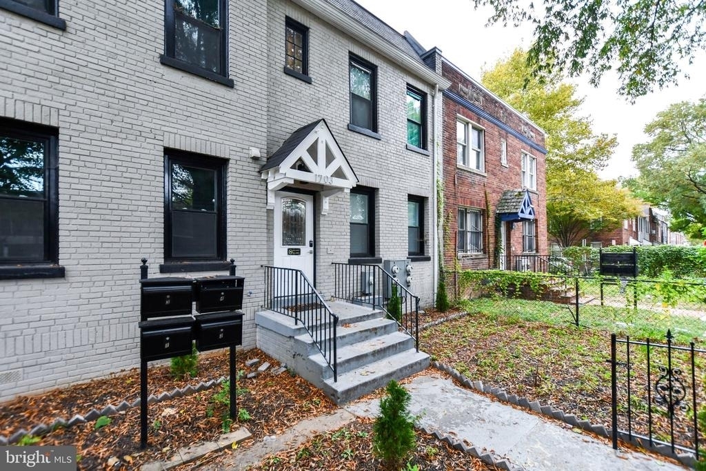 1703 West Virginia Avenue Ne - Photo 3