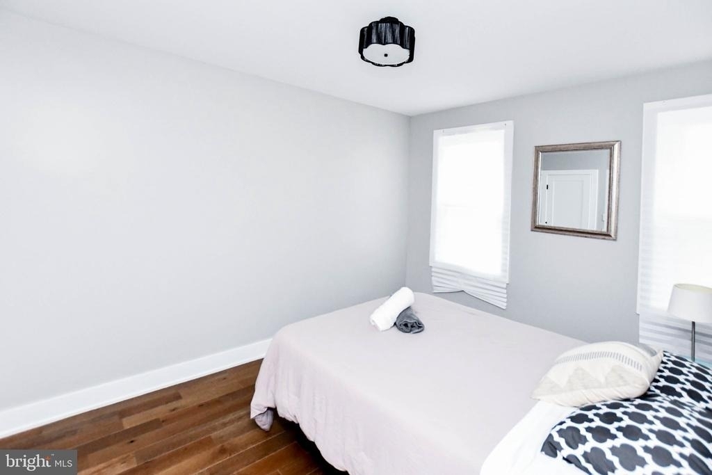 1703 West Virginia Avenue Ne - Photo 5