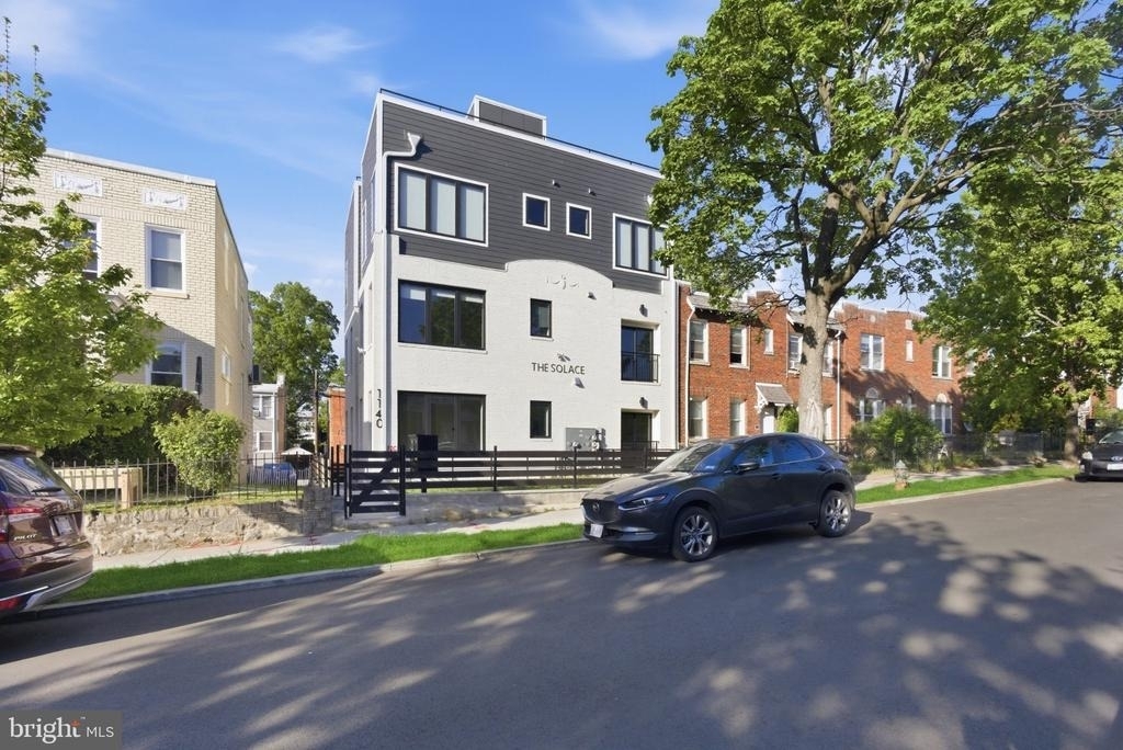 1140 Oates Street Ne - Photo 0