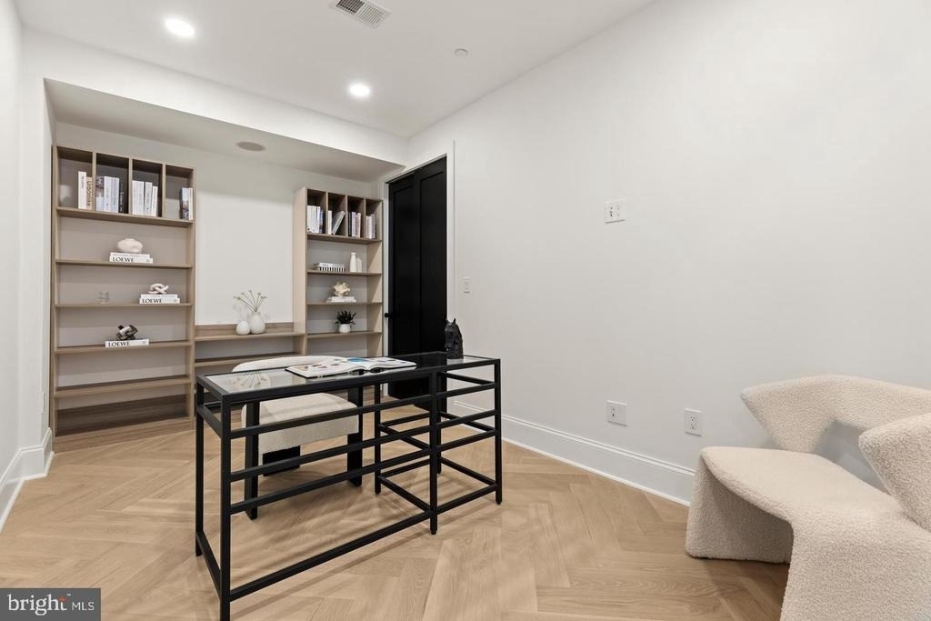 733 Euclid Street Nw - Photo 17
