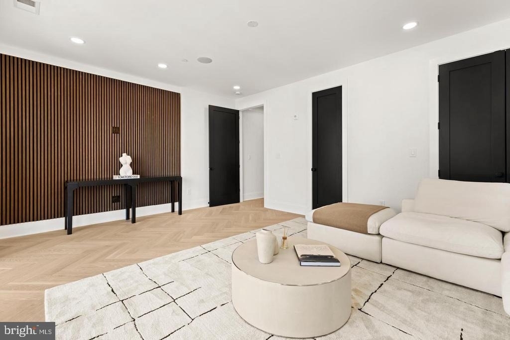 733 Euclid Street Nw - Photo 20