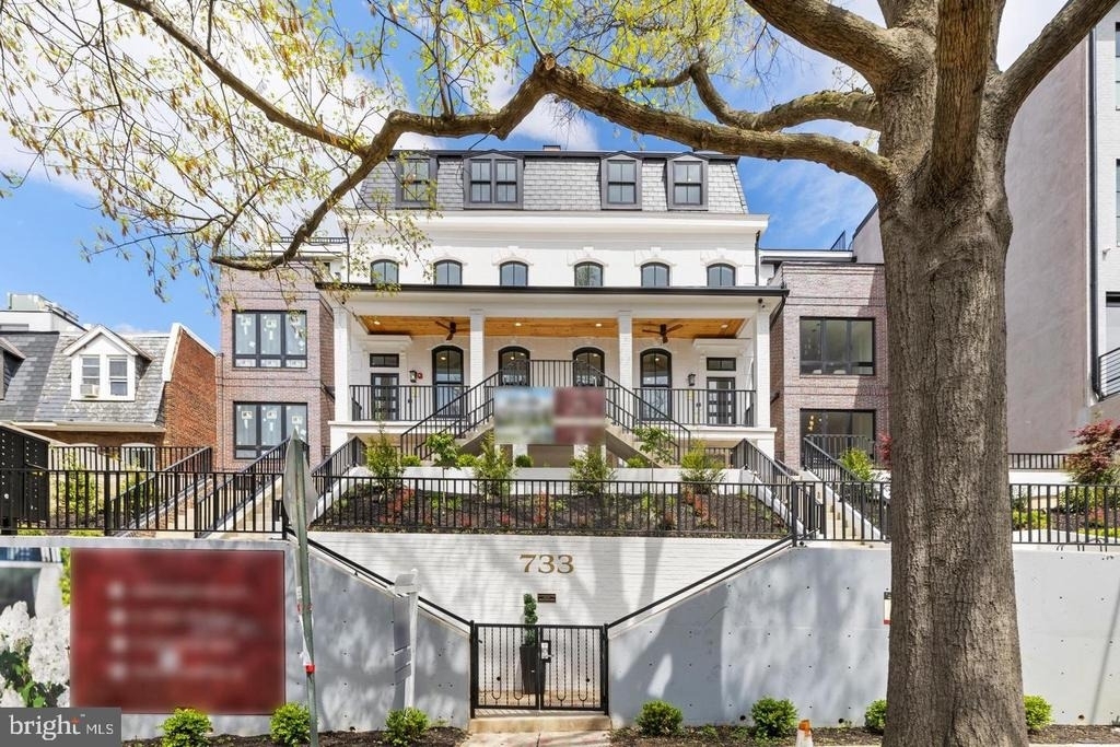 733 Euclid Street Nw - Photo 1