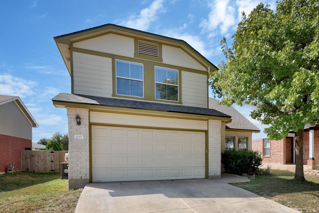 1017 Coronation Way - Photo 3