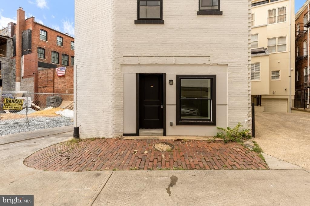 1709 21st Street Nw - Photo 2