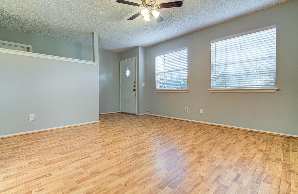 907 Taulbee Ln - Photo 3