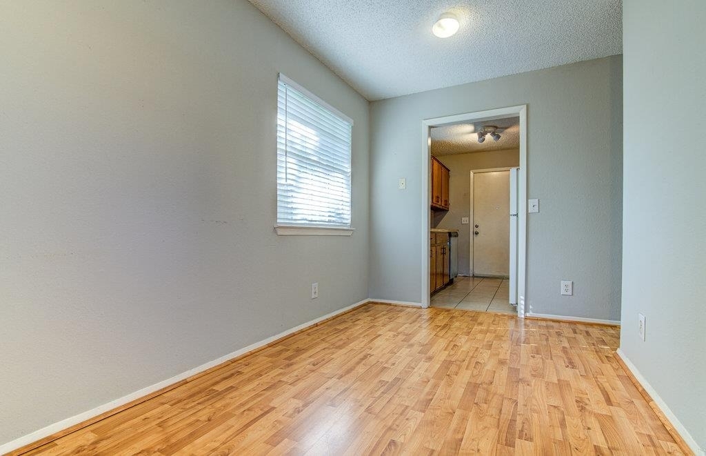 907 Taulbee Ln - Photo 6