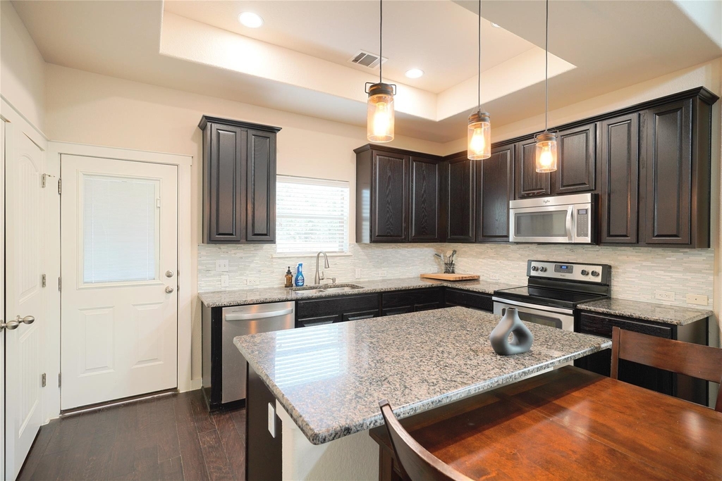 16104 Travesia Way - Photo 3