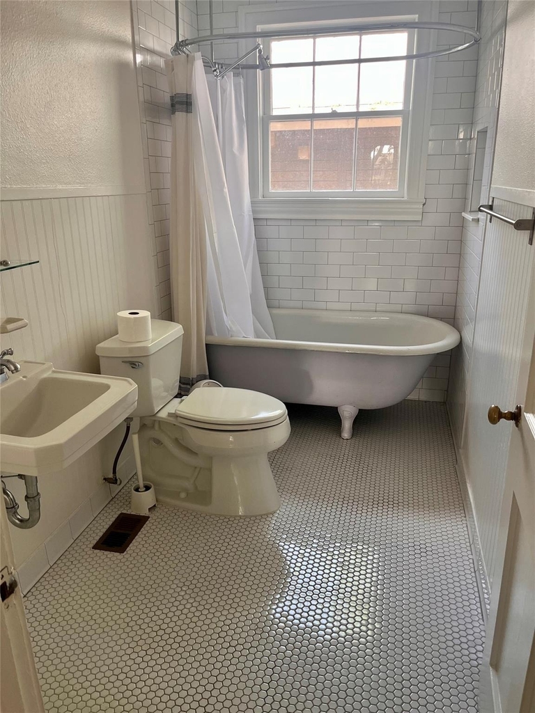 1610 Eva St - Photo 13