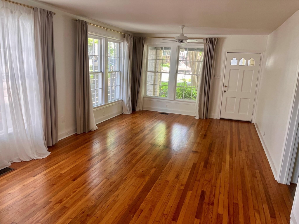 1610 Eva St - Photo 6