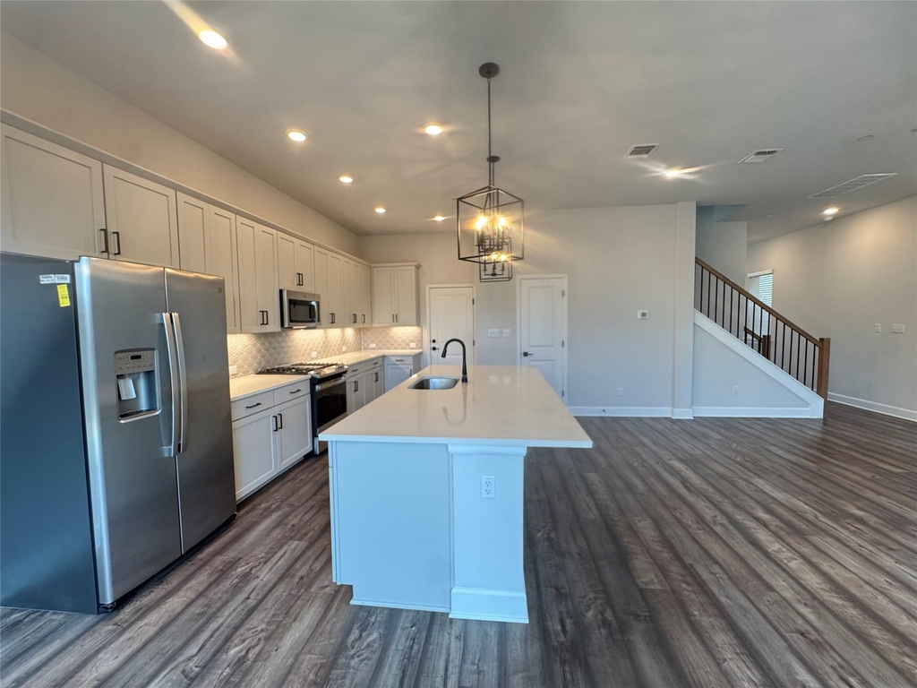 3000 Chisholm Trail Rd - Photo 3
