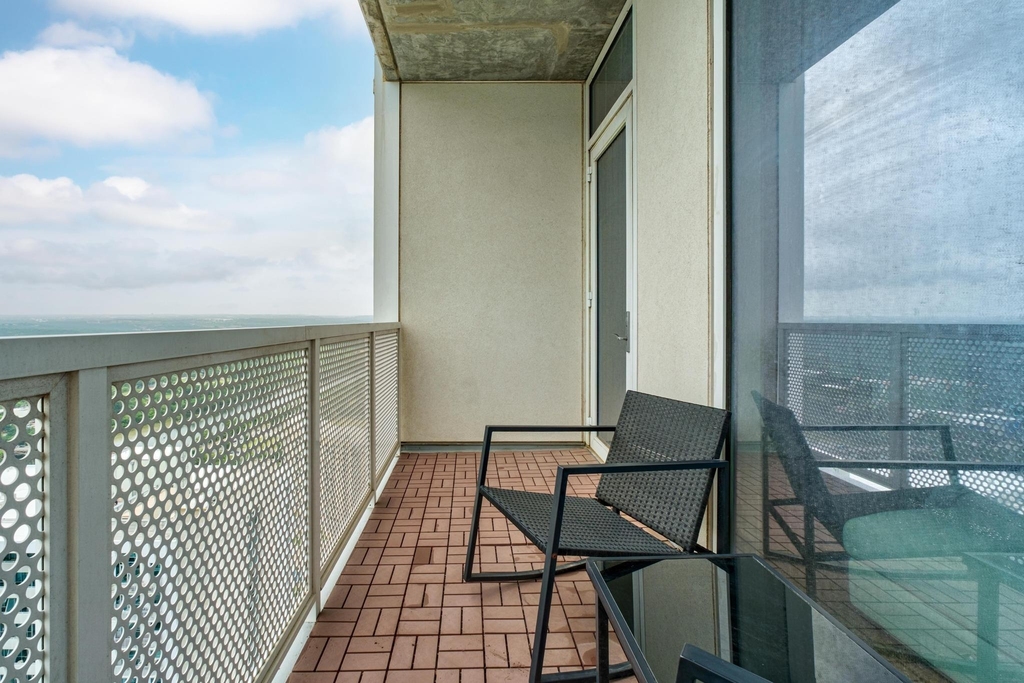 301 West Ave - Photo 17