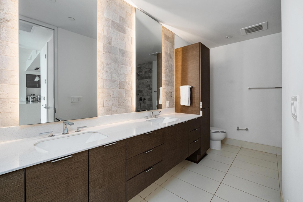 301 West Ave - Photo 12