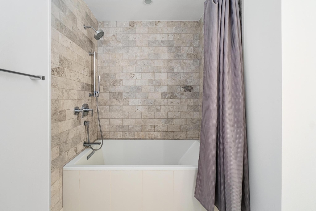 301 West Ave - Photo 14