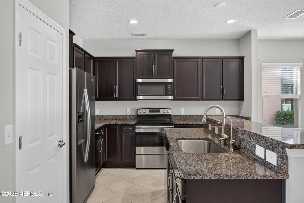 7019 Butterfly Court - Photo 6